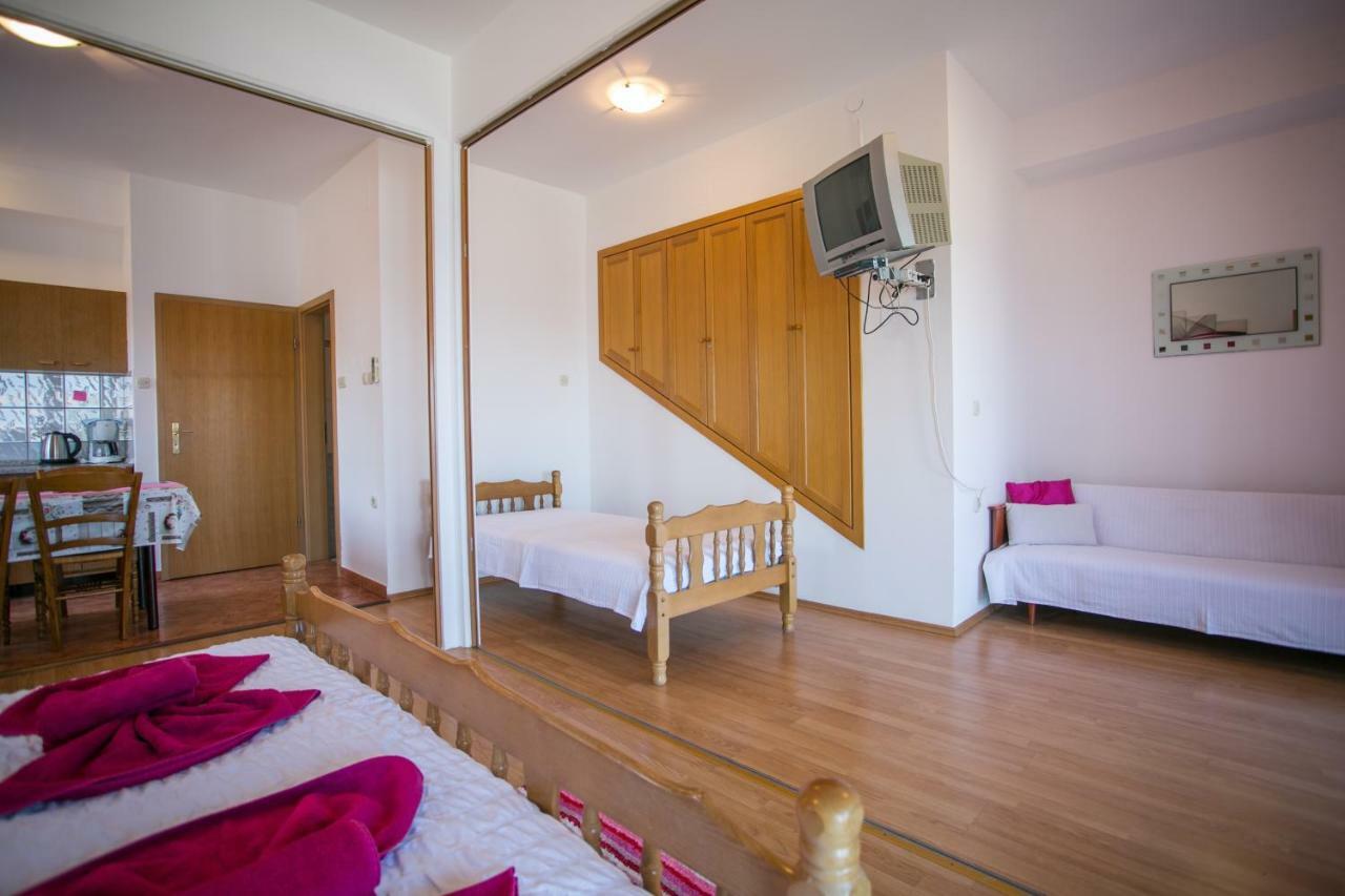 Apartments Katica Senj  Luaran gambar